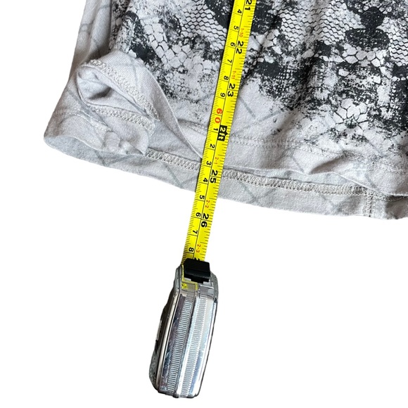 Rock and Republic Gray Grunge Punk Y2K Gothic Skull Print Tattoo Style Tank Top - Picture 6 of 7